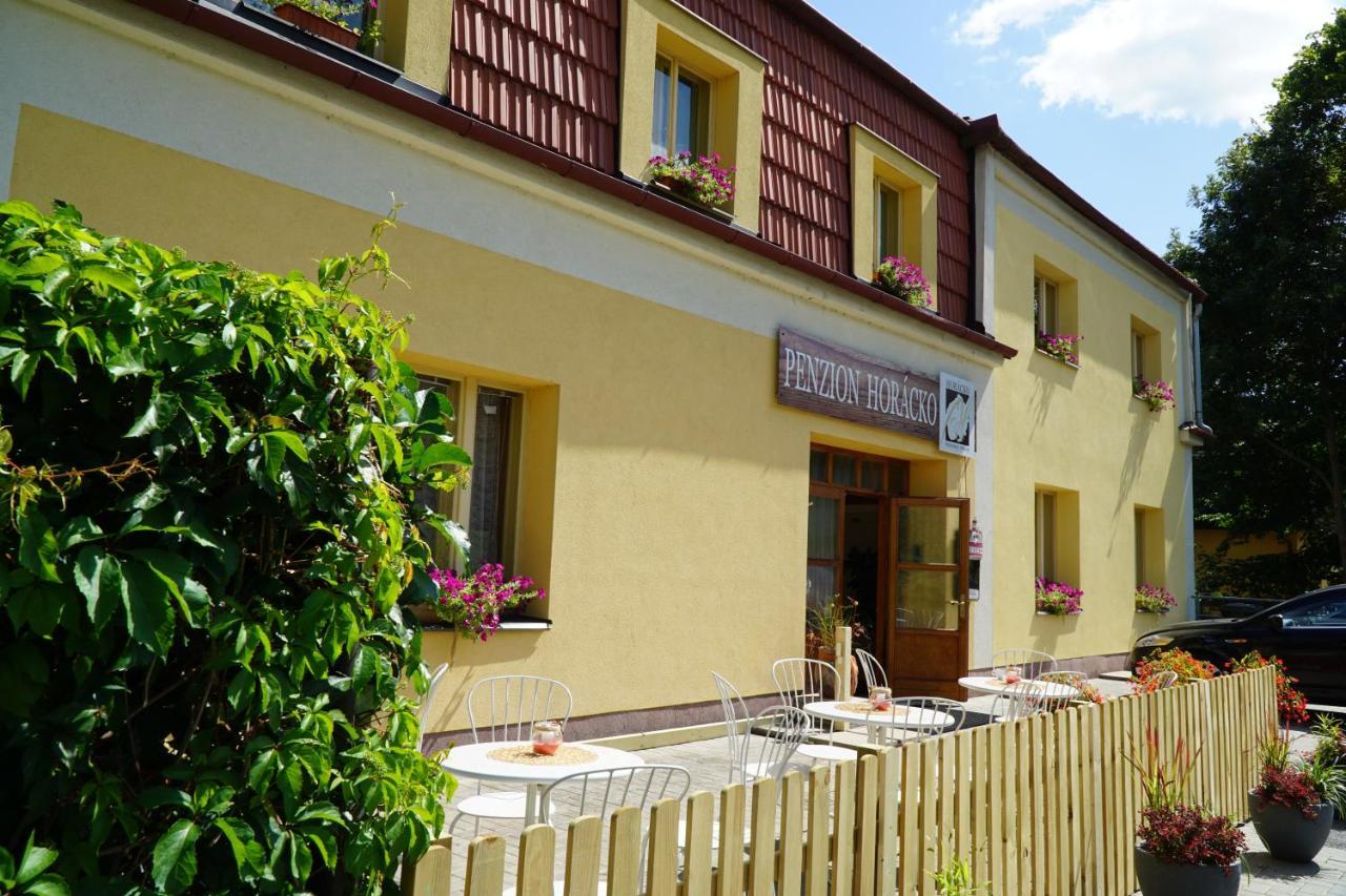 Penzion Horacko Uncin Kültér fotó